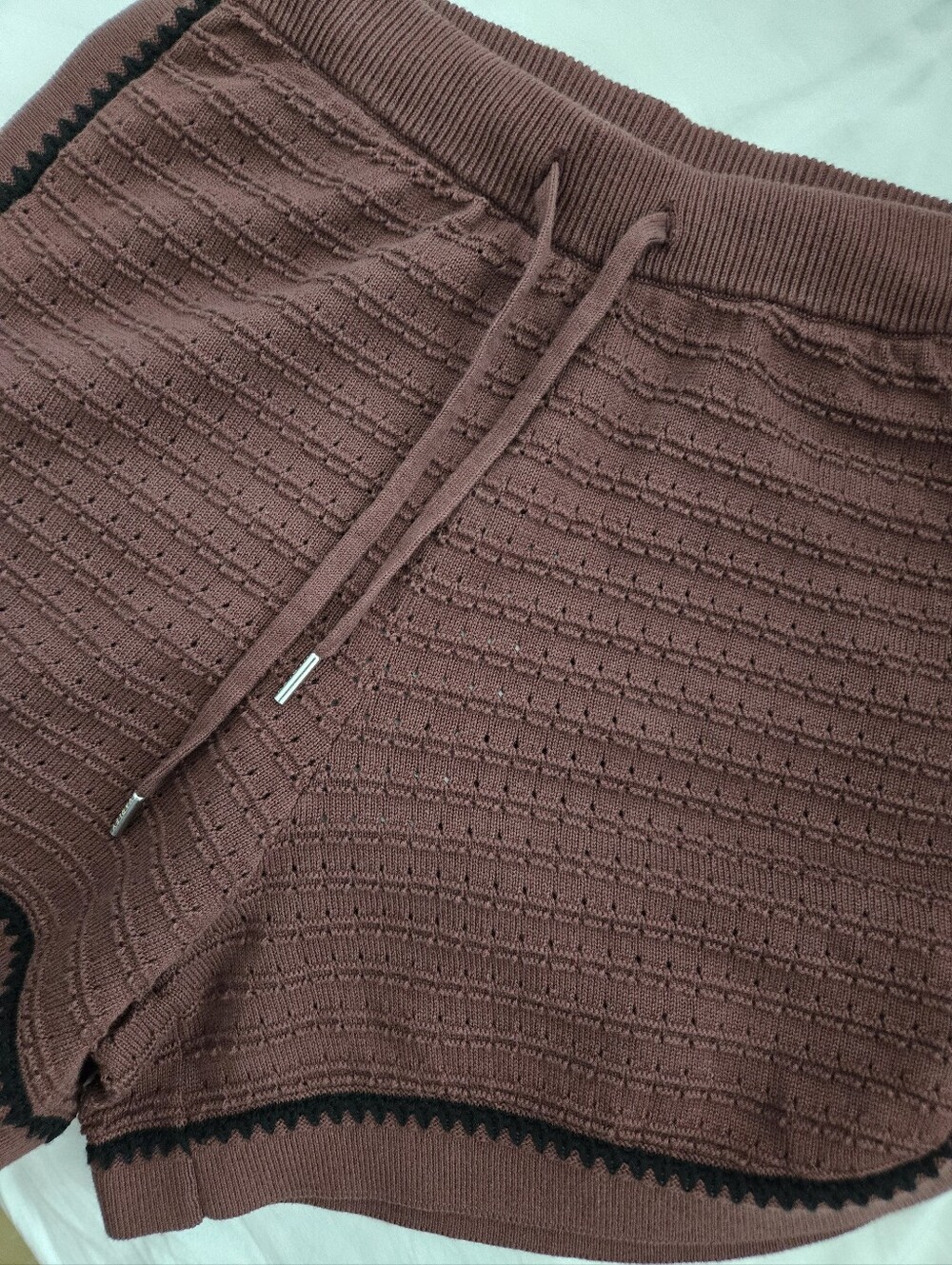 Varley Mauve Knit Drawstring Shorts with Black Accent - Picture 2 of 5